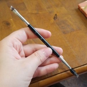 Anastasia Beverly Hills Eyebrow Brush #12